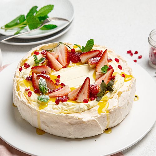 Seasonal pavlova