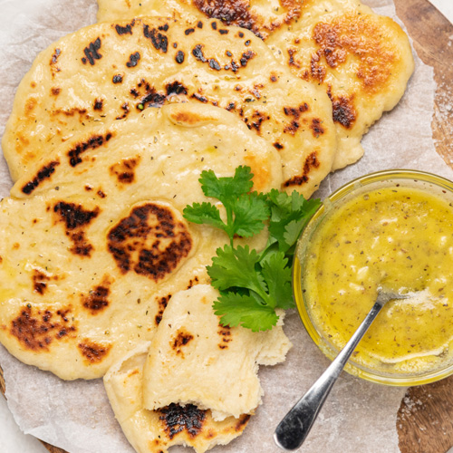 Flatbreads with garlic butter New World