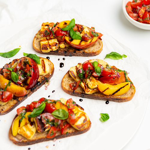 Nectarine-&-halloumi-brushcetta