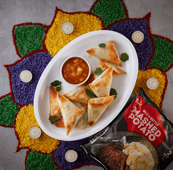 Vegetable filo samosas