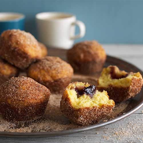 Jam & cinnamon doughnut muffins