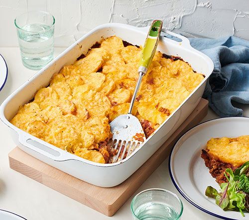 Beef mince cottage pie with scalloped potatoes