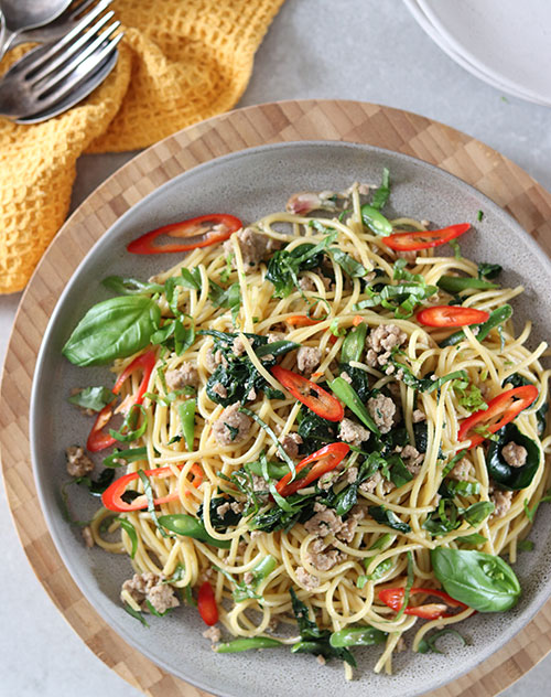 Mince and basil spaghetti