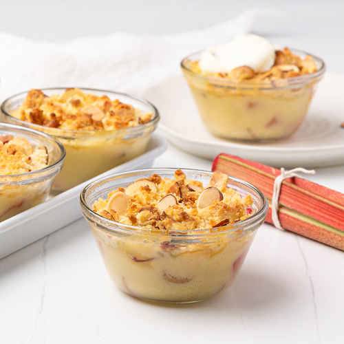 Rhubarb and custard crumbles