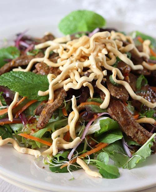 Thai style beef salad with crispy noodles