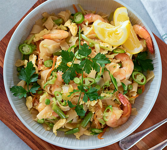 Prawn pad thai