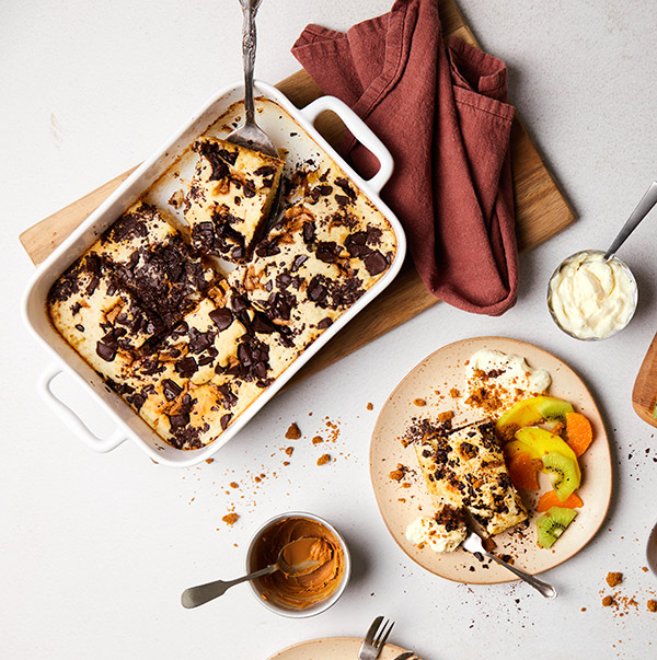 biscoff chocolate traybake