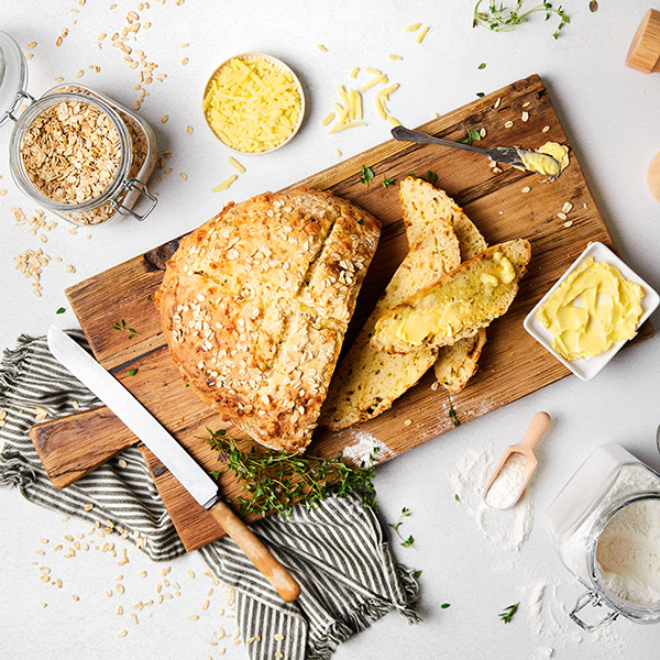 cheese thyme soda bread