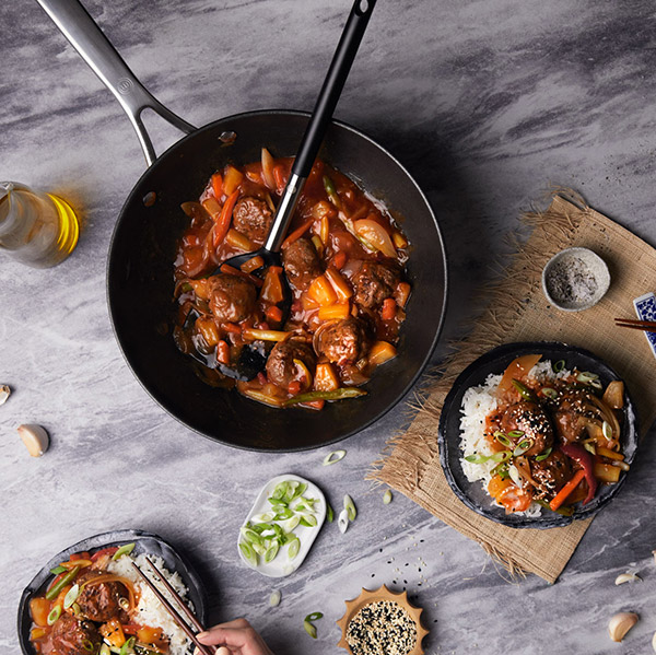 Sweet and sour meetballs stir fry
