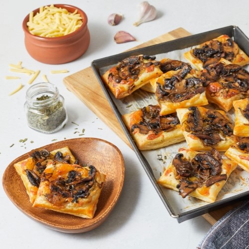 Mini mushroom puff pastry tarts