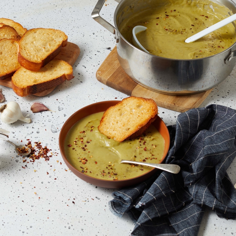 Spicy leek and potato soup