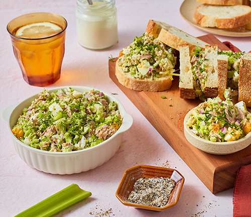 Tuna salad with broccoli