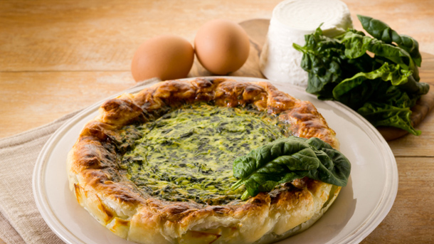 savouryspinachcheesecakewhomemtomsauce