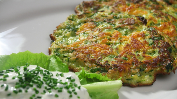 zucchinimintfetafritters