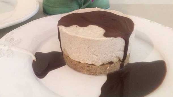 incafevanillapeanutrawcheesecake