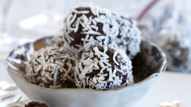 chocnutblissballsrecipeimage