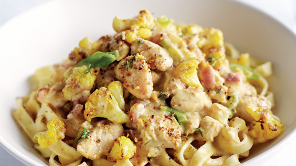 Chicken and hummus fettuccine 